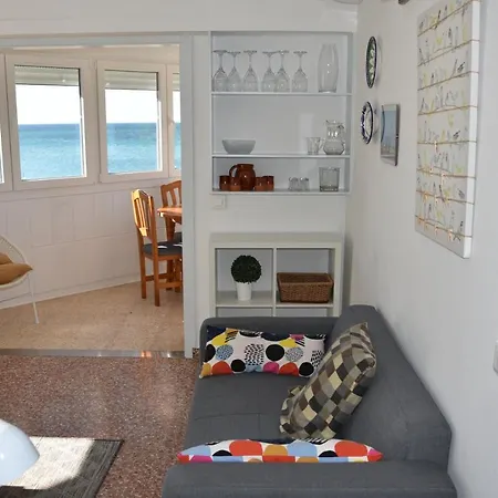Holiday Beach Apartment アパート *