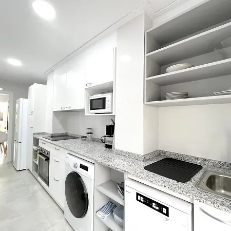 アパート Holiday Beach Apartment デニア