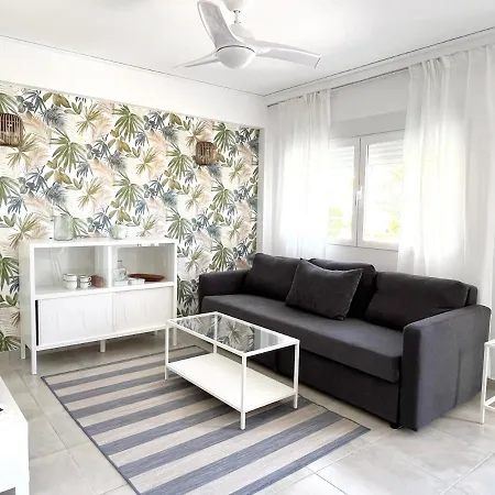 Holiday Beach Apartment アパート